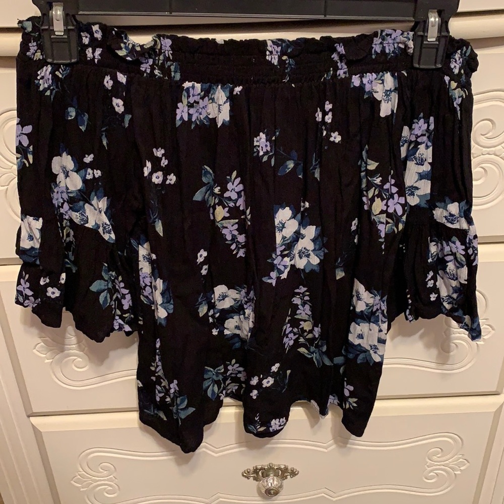 An off the shoulder floral Hollister top